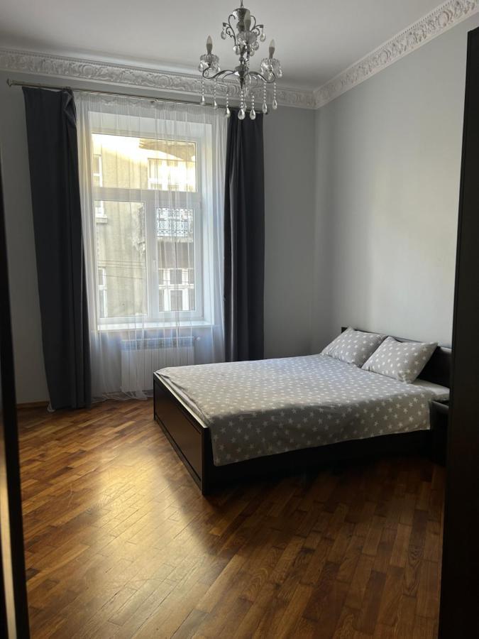 Apartment On Centre Lviv Exterior foto